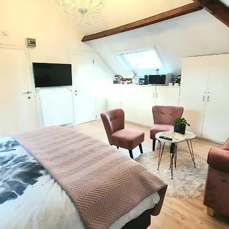 Viktor And Stella Suite By The Minnewater-2