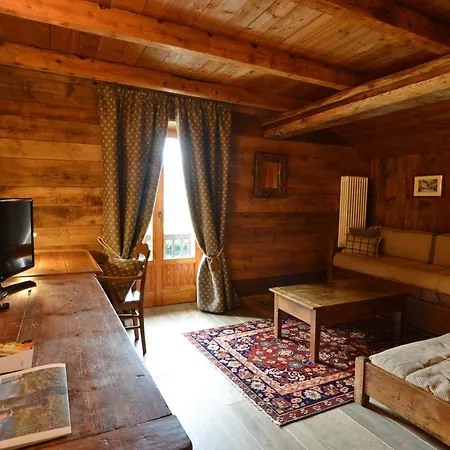 La Madonnina Del Gran Paradiso Wellness Hotel-3