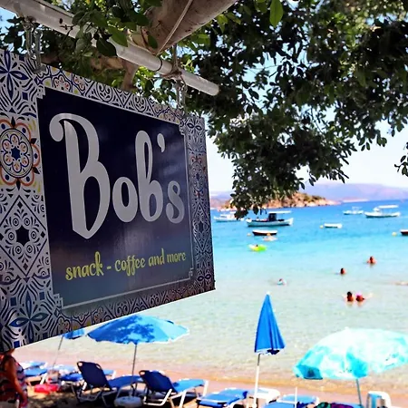 Bob'S Apartments-3