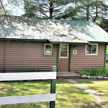 Logging Chain Lodge Cottage Resort-3