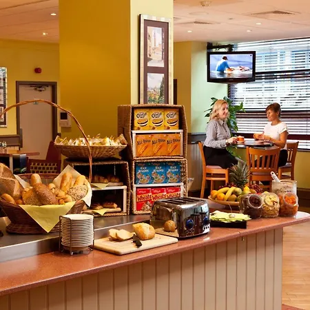 Ibis Stevenage Centre-2