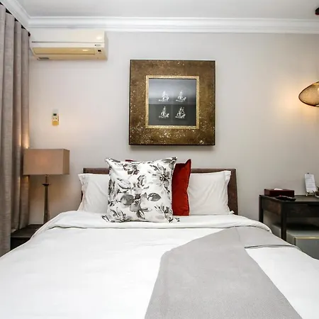 Sanchia Luxury Guest House-3