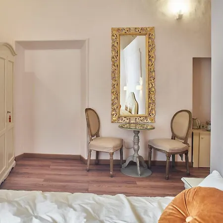 Palazzo Del Magnifico B&B-3