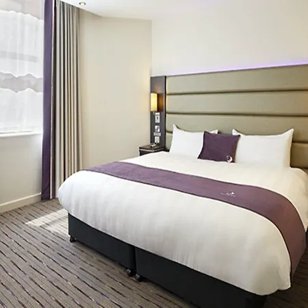 Premier Inn Leicester City Centre - Train Station-2