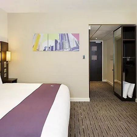 Premier Inn Crewe West-3