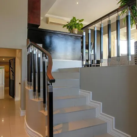 Sanchia Luxury Guest House-2