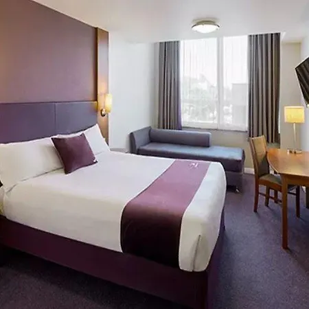 Premier Inn Birmingham-2