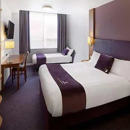 Premier Inn Birmingham-2