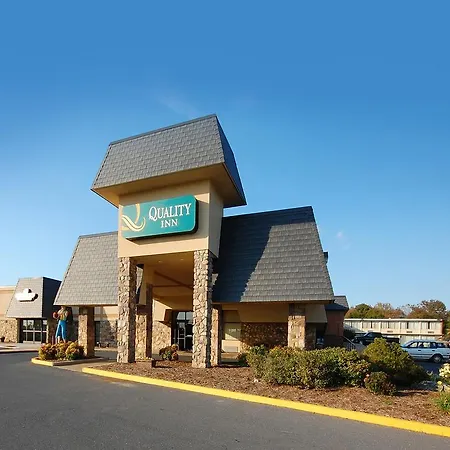 Quality Inn Shenandoah Valley-3