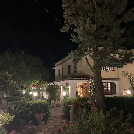 Villa Anna Guesthouse - Salento Airport Stay & Free Parking-3