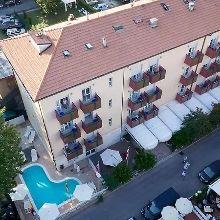 Aron Hotel-3
