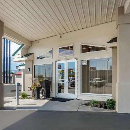 Rodeway Inn & Suites Ontario-2