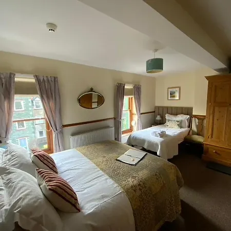 Rowan Tree Guest House-2