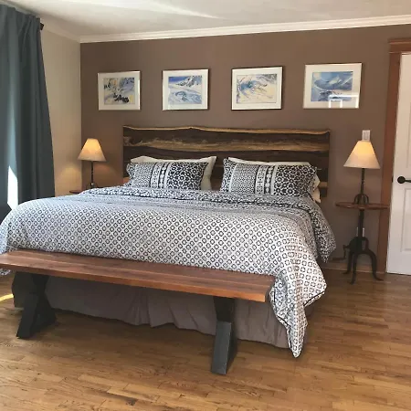 Canadian Rockies Inn - Adults Only-2