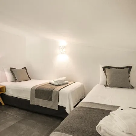 Botanica Luxury Suites-3
