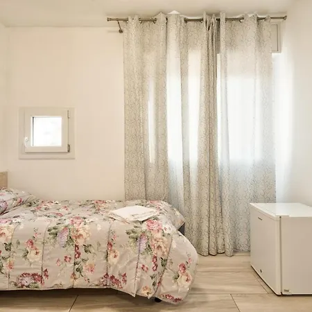 Venice Pink House-3