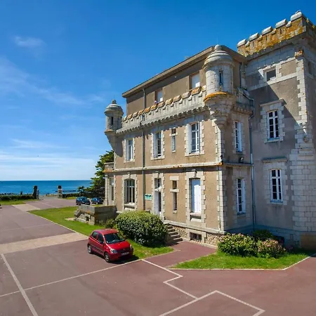 Domaine De Port Aux Rocs-3
