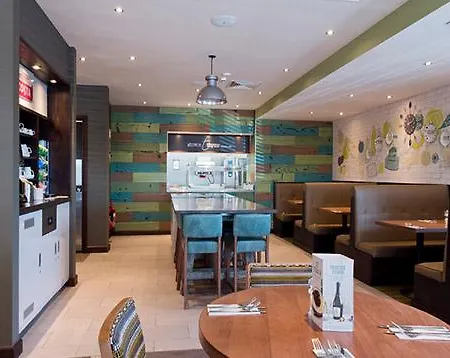 Premier Inn Salisbury South Milford-2