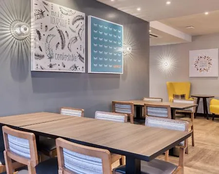Premier Inn Peterborough City Centre-2