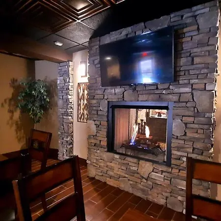 Stonebrook Lodge Bryson City-2