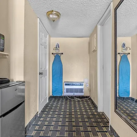 Days Inn By Wyndham Myrtle Beach-Grand Strand-3