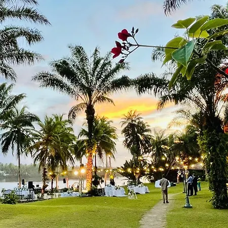 African Queen Lodge-3