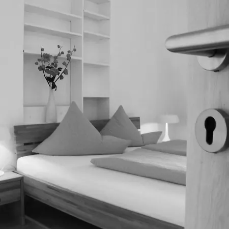 Pension Stoi Budget Guesthouse-2
