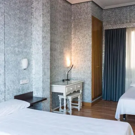 Hotel Madrid Rio-2