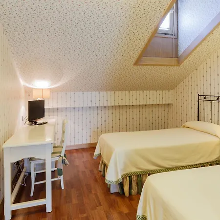 Hotel Azofra-2