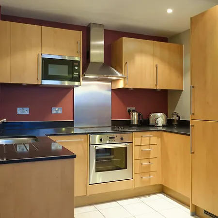 Marlin Apartments - London Bridge Empire Square-2