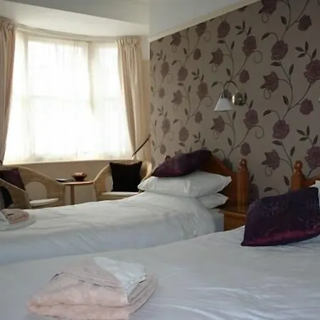 Cromwell House-2