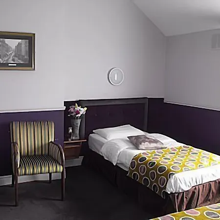 The Glen Guesthouse-2