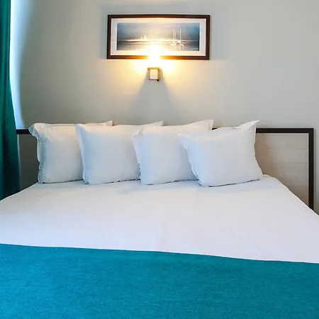 Smartline Meridian Hotel-3