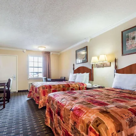 Knights Inn Greenville-3