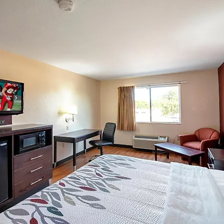 Red Roof Inn San Marcos-2