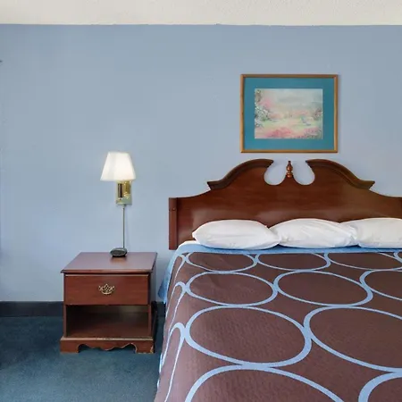 Super 8 By Wyndham Newburgh/West Point Stewart Intl Airport-3
