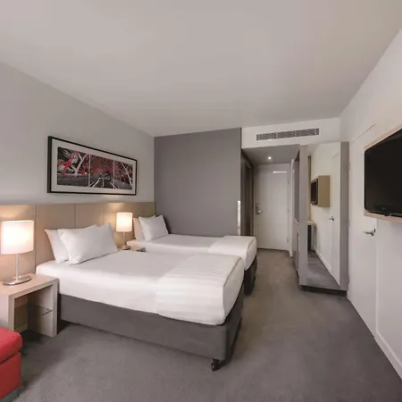 Travelodge Hotel Melbourne Docklands-2
