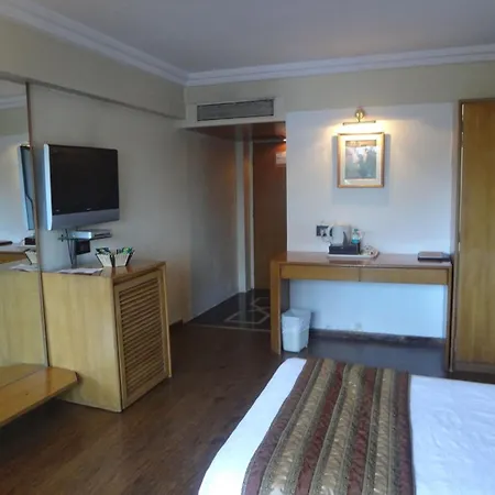 Hotel Midtown Pritam-2