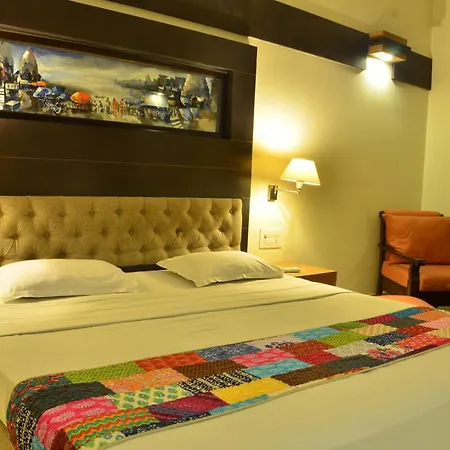 Hotel H R Palace-3