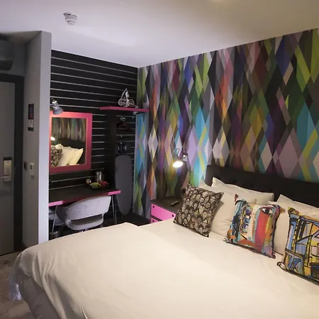 Village Hotel Bristol Filton-2