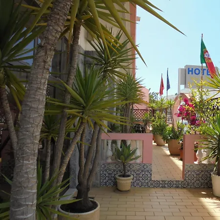 Boutique Hotel Marina S. Roque-3