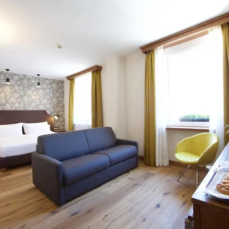 Duca D'Aosta Hotel-3