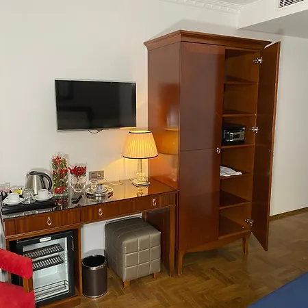 Four Doors Hotel-3