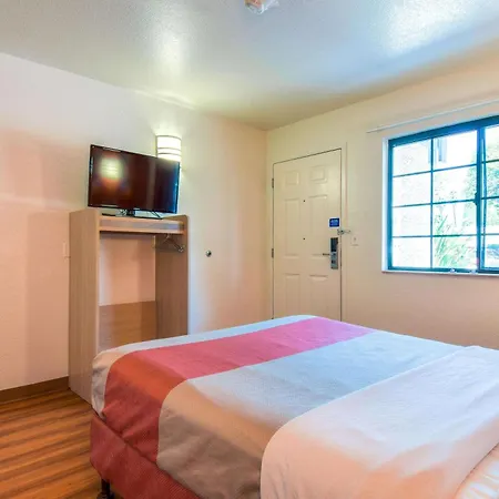 Motel 6-Pomona, Ca - Los Angeles-3