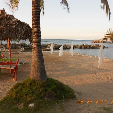 Pipers Cove Resort-2