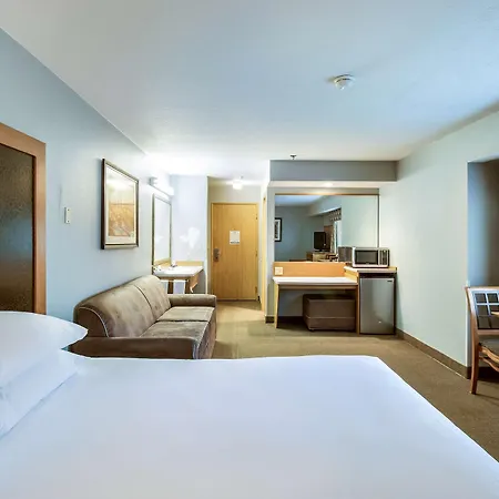 Red Lion Inn & Suites Seaside-3