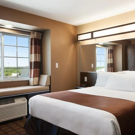 Microtel Inn & Suites By Wyndham Kenedy Karnes City-2