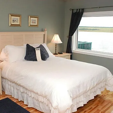 Auberge Bay Wind Suites-2