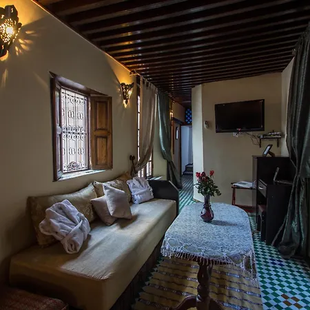 Riad Les Remparts De Fes-2