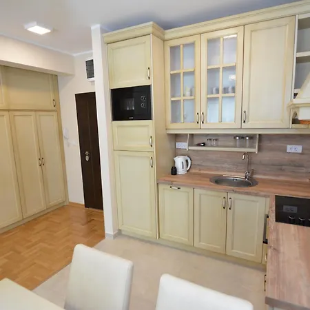 Rooms & Apartments Dobrotski Dvori-3